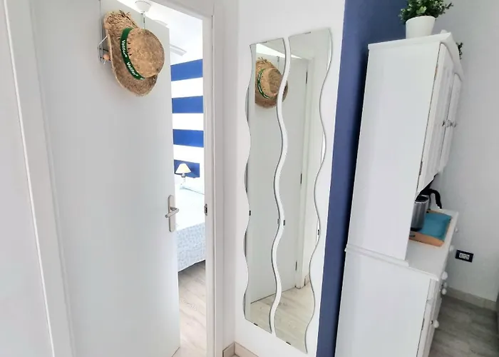 Apartament El Marinero Segunda Linea Del Mar, Centrico Y Con Wifi Gratis Los Cristianos (Tenerife)